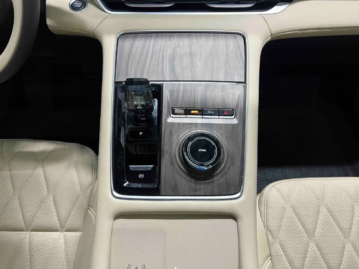 2025 Geely Monjaro 2.0T 238HP L4 8AT,autocango,china used car exporter,china ev exporter,chinese used car exporter,chinese used ev exporter