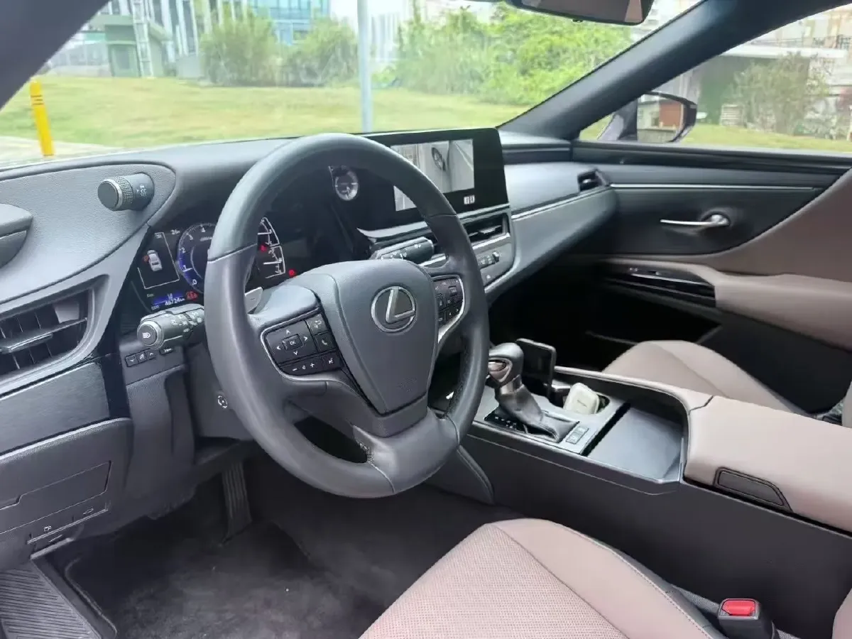 2022 Lexus ES 2.0L 173HP L4 CVT,autocango,china used car exporter,china ev exporter,chinese used car exporter,chinese used ev exporter