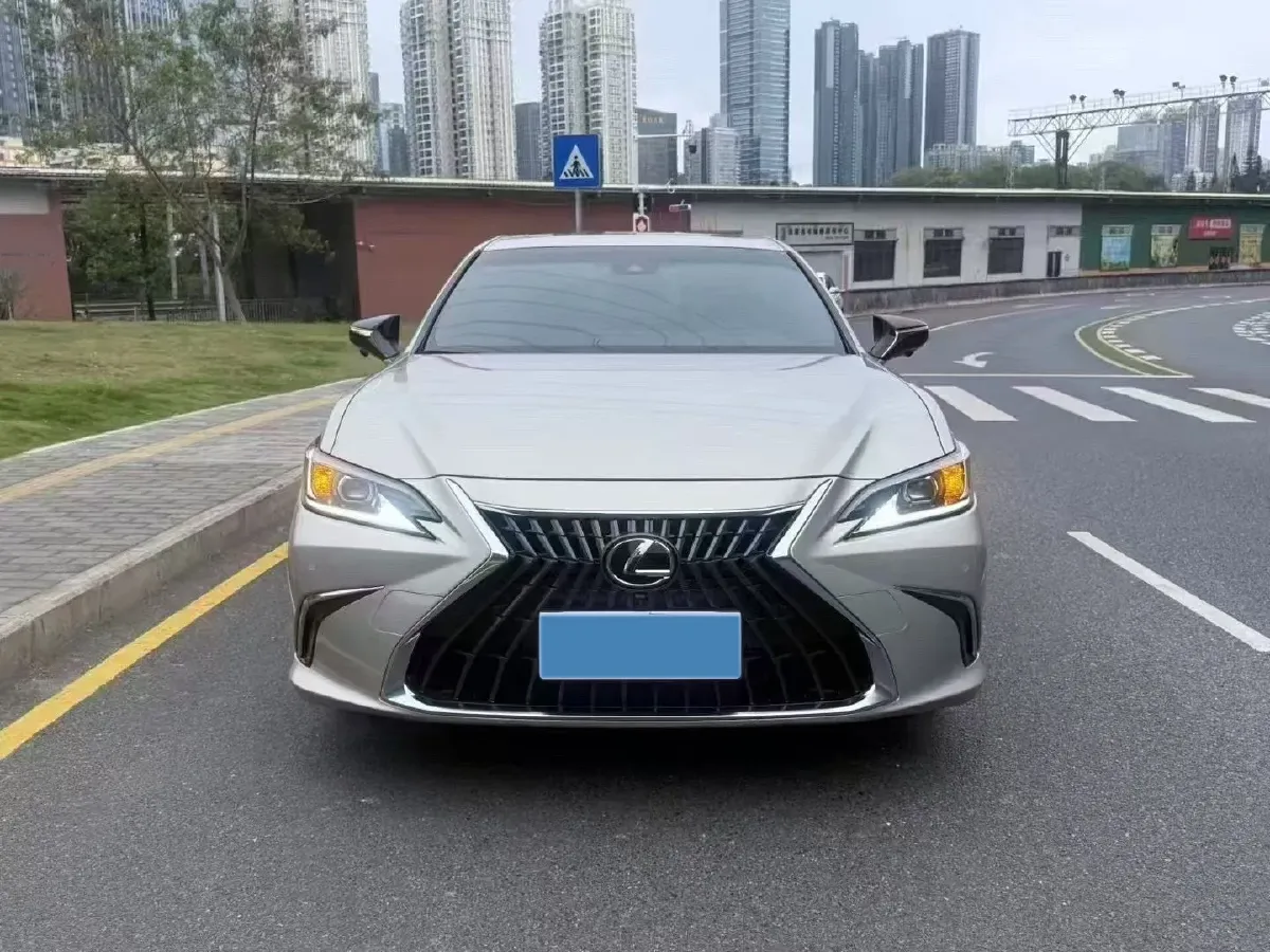 2022 Lexus ES 2.0L 173HP L4 CVT,autocango,china used car exporter,china ev exporter,chinese used car exporter,chinese used ev exporter