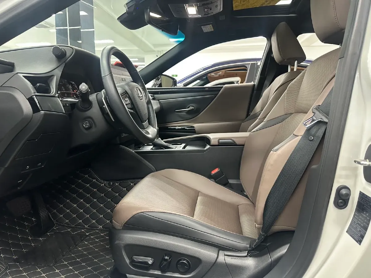 2023 Lexus ES 2.0L 173HP L4 CVT,autocango,china used car exporter,china ev exporter,chinese used car exporter,chinese used ev exporter