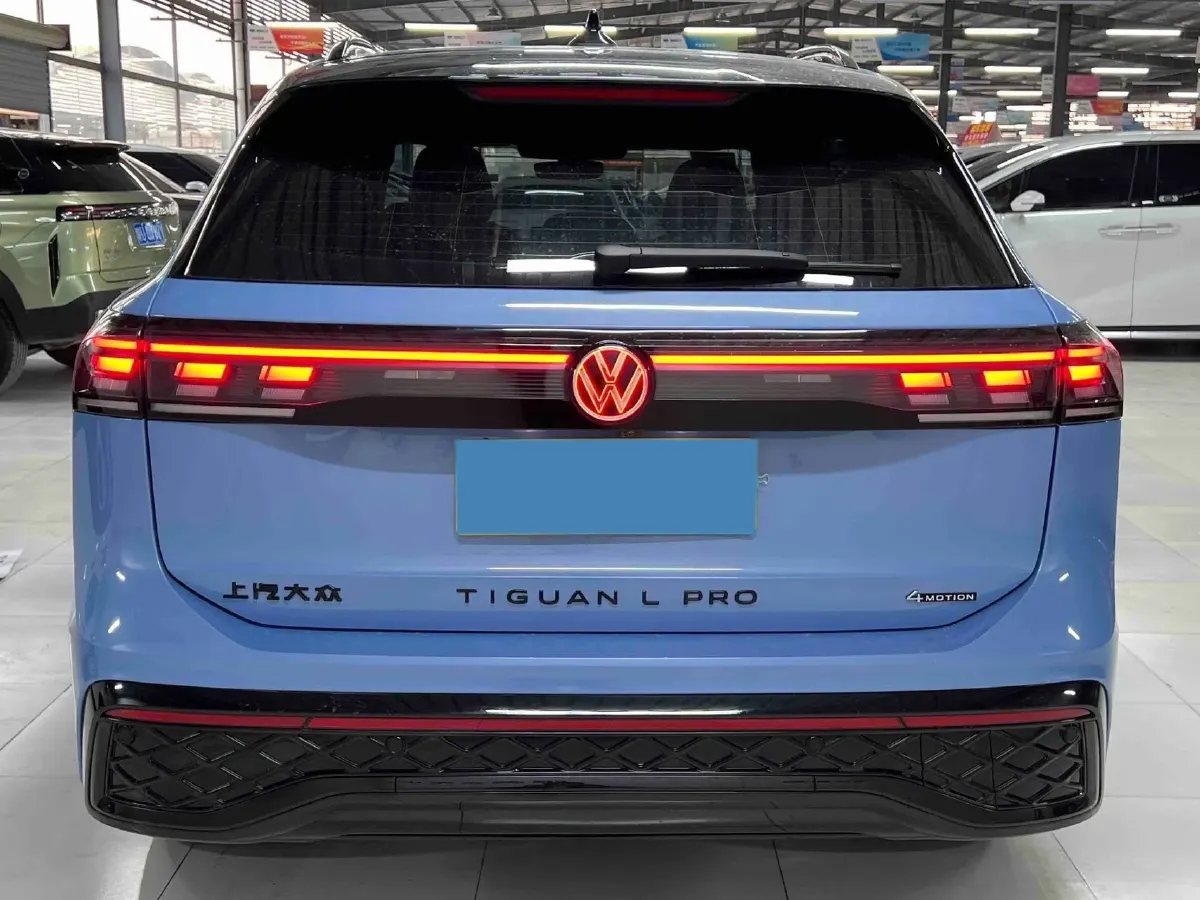 2024 Volkswagen Tiguan L 2.0T 220HP L4 7DCT,autocango,china used car exporter,china ev exporter,chinese used car exporter,chinese used ev exporter