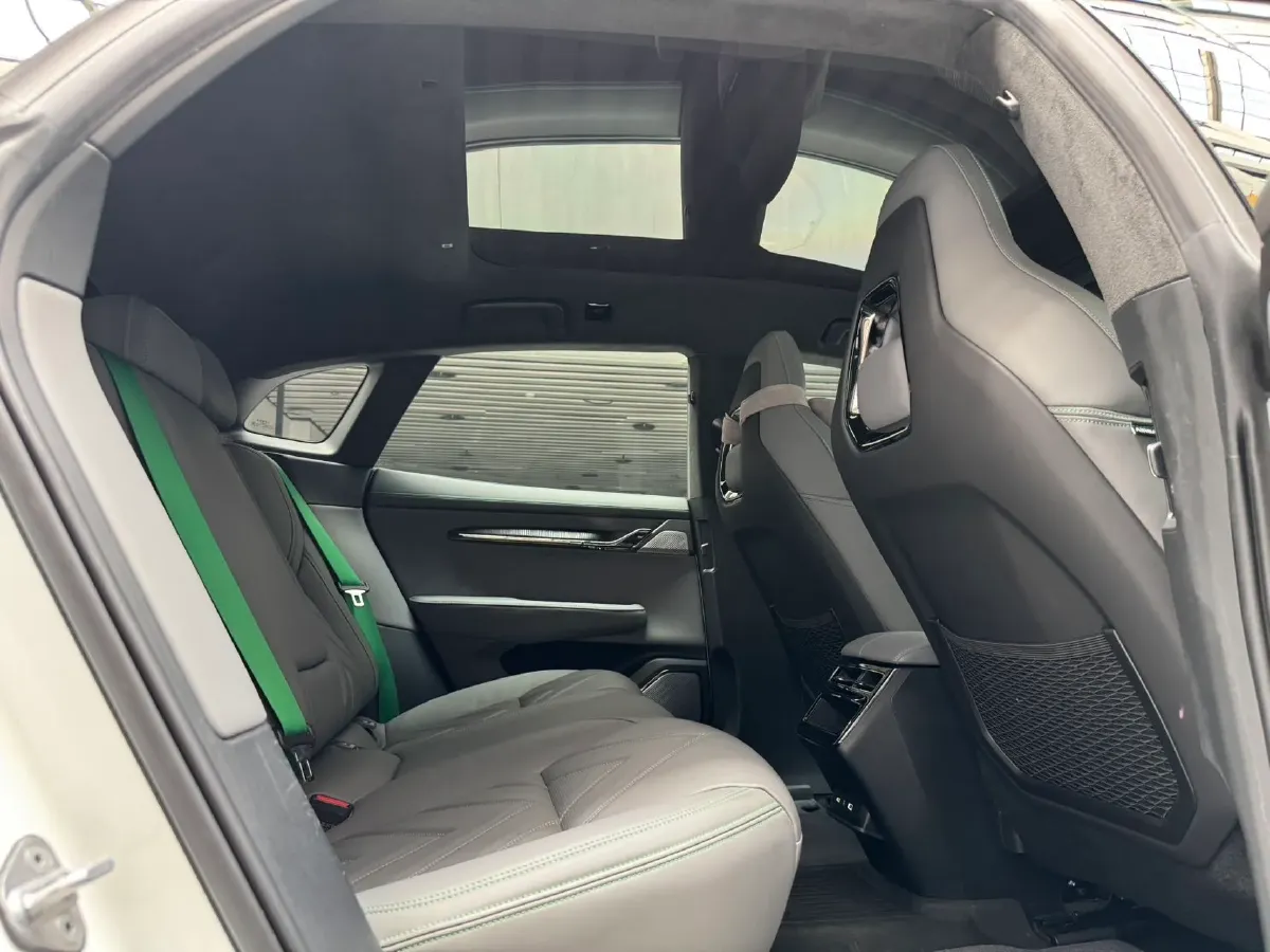 2022 Zeekr 001 BEV 100KWH,autocango,china used car exporter,china ev exporter,chinese used car exporter,chinese used ev exporter