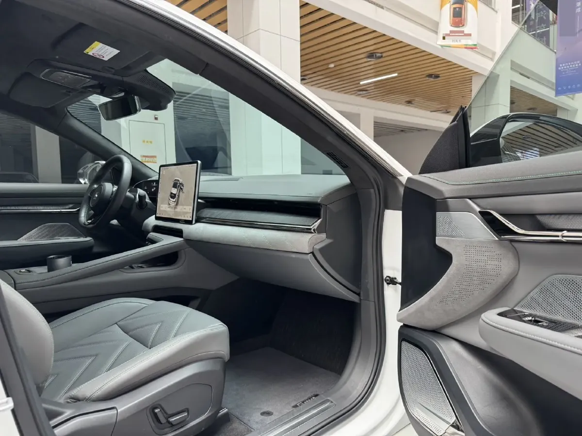 2022 Zeekr 001 BEV 100KWH,autocango,china used car exporter,china ev exporter,chinese used car exporter,chinese used ev exporter