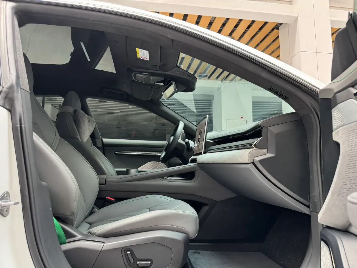 2022 Zeekr 001 BEV 100KWH,autocango,china used car exporter,china ev exporter,chinese used car exporter,chinese used ev exporter