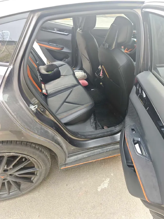 2022 ChangAn UNI-V 1.5T 188HP L4 7DCT,autocango,china used car exporter,china ev exporter,chinese used car exporter,chinese used ev exporter