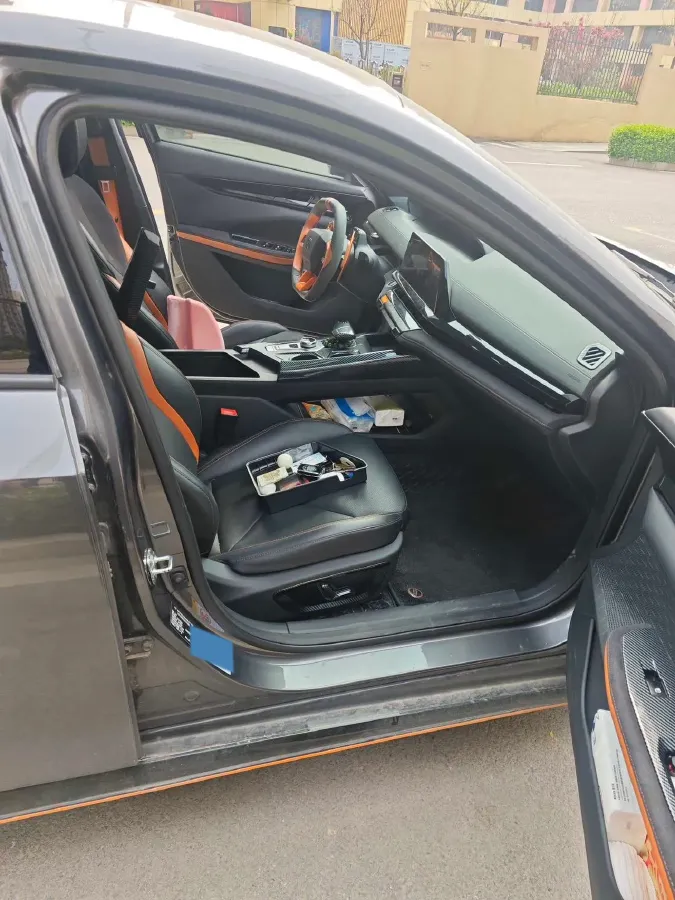 2022 ChangAn UNI-V 1.5T 188HP L4 7DCT,autocango,china used car exporter,china ev exporter,chinese used car exporter,chinese used ev exporter