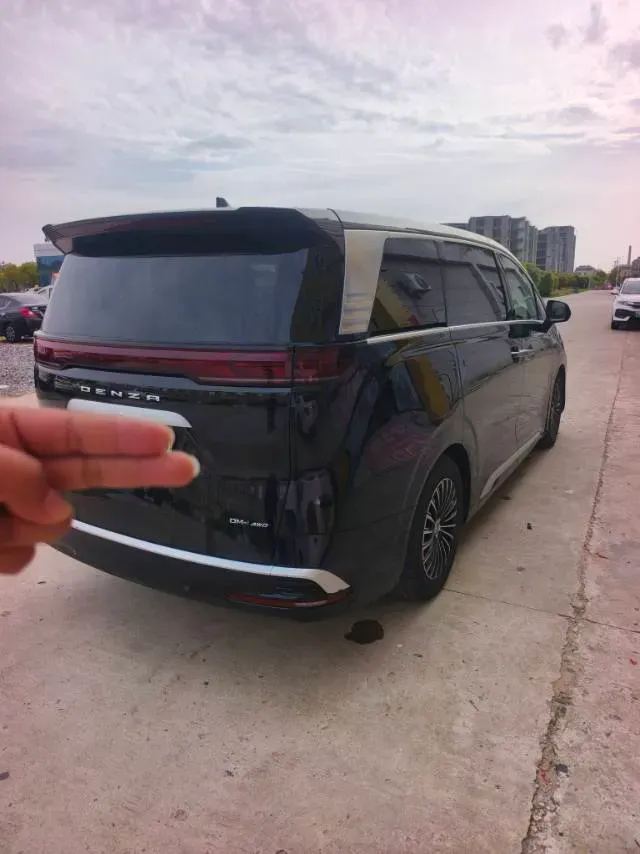 2024 Denza D9 1.5T 139HP L4 E-CVT PHEV 40KWH,autocango,china used car exporter,china ev exporter,chinese used car exporter,chinese used ev exporter