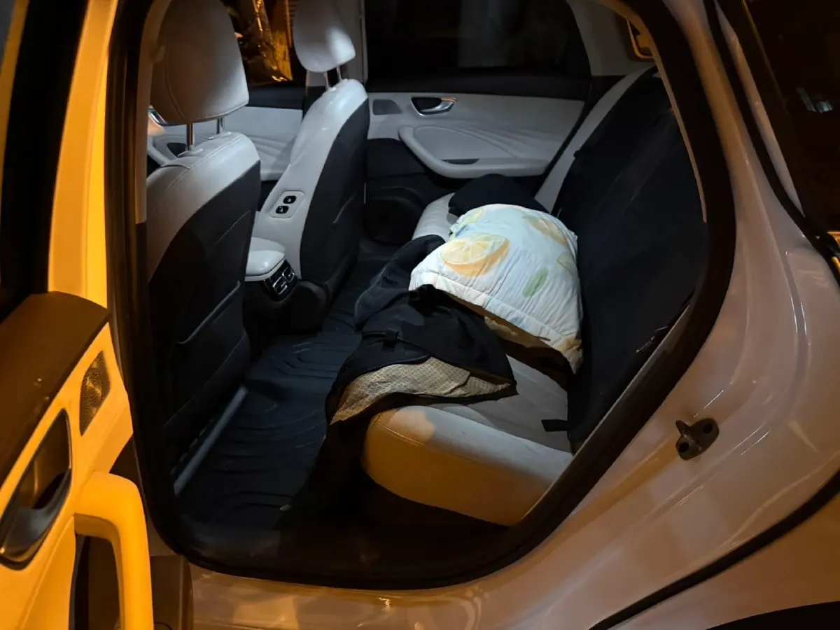 2023 Roewe D7 1.5L 112HP L4 1DHT PHEV 21.4KWH,autocango,china used car exporter,china ev exporter,chinese used car exporter,chinese used ev exporter