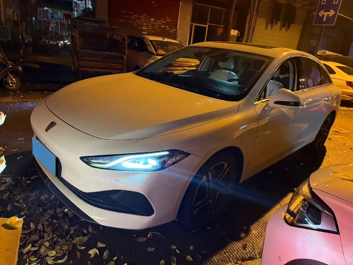 2023 Roewe D7 1.5L 112HP L4 1DHT PHEV 21.4KWH,autocango,china used car exporter,china ev exporter,chinese used car exporter,chinese used ev exporter