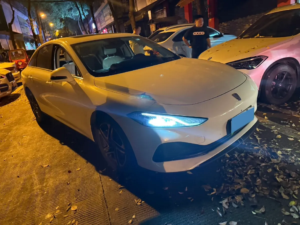 2023 Roewe D7 1.5L 112HP L4 1DHT PHEV 21.4KWH,autocango,china used car exporter,china ev exporter,chinese used car exporter,chinese used ev exporter