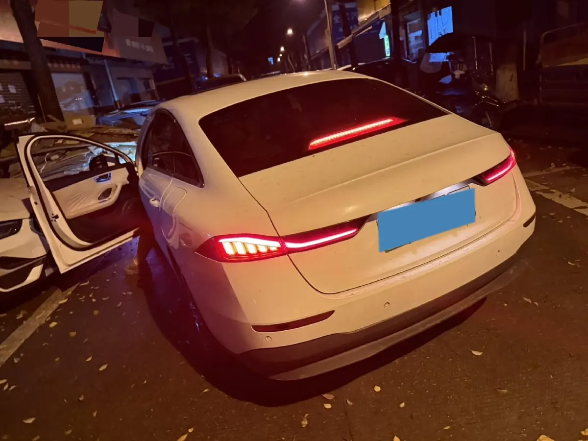 2023 Roewe D7 1.5L 112HP L4 1DHT PHEV 21.4KWH,autocango,china used car exporter,china ev exporter,chinese used car exporter,chinese used ev exporter