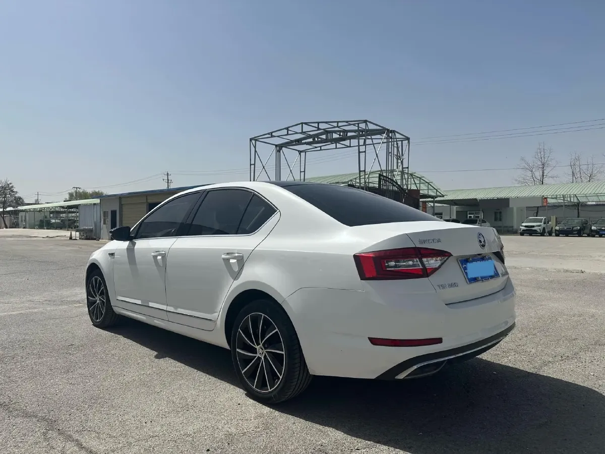 2019 Skoda Octavia 1.4T 150HP L4 7DCT,autocango,china used car exporter,china ev exporter,chinese used car exporter,chinese used ev exporter