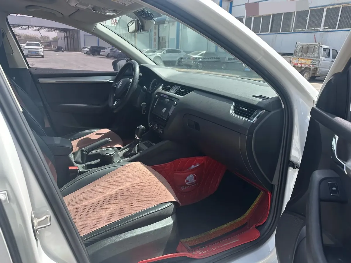 2019 Skoda Octavia 1.4T 150HP L4 7DCT,autocango,china used car exporter,china ev exporter,chinese used car exporter,chinese used ev exporter