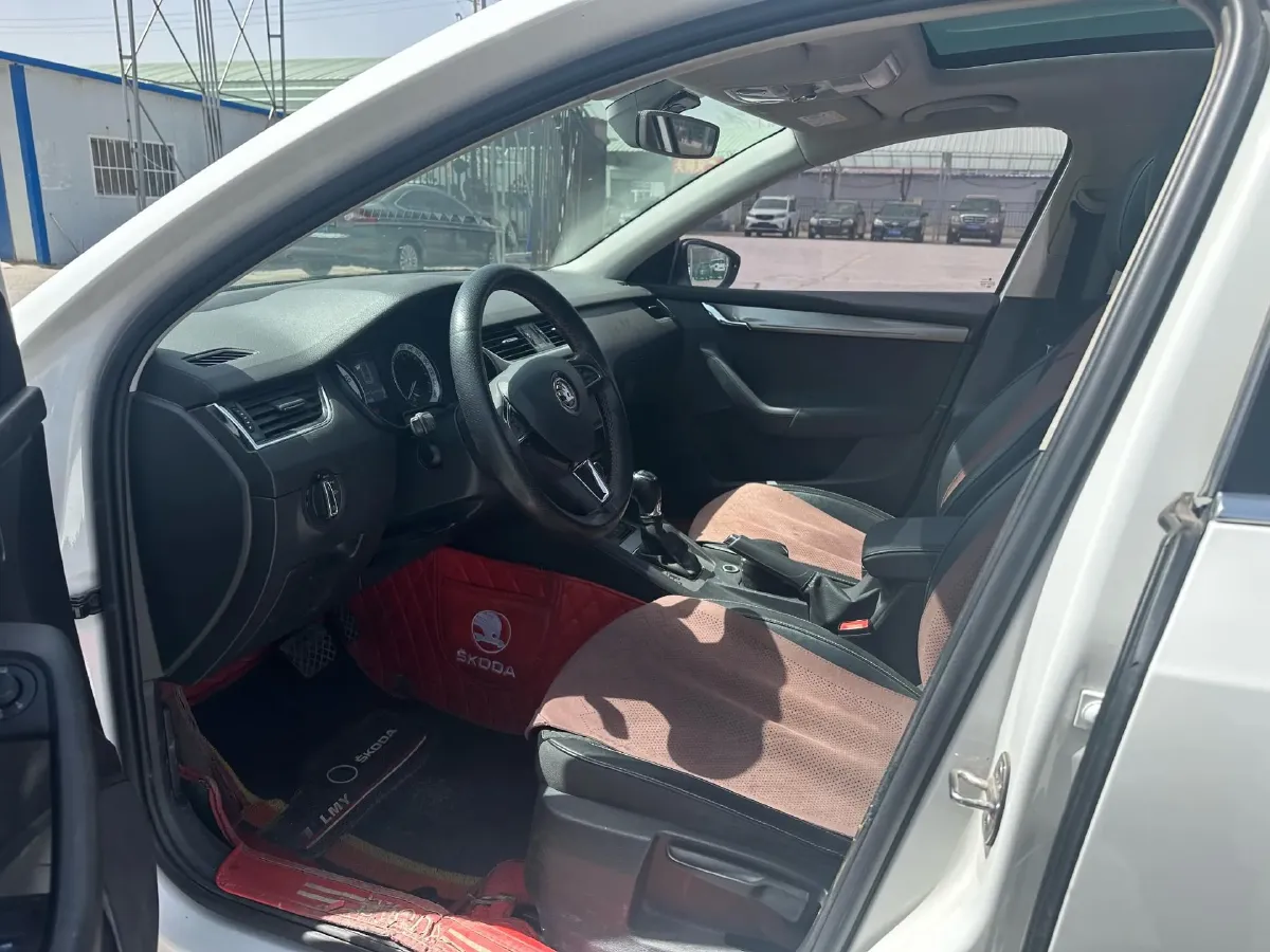 2019 Skoda Octavia 1.4T 150HP L4 7DCT,autocango,china used car exporter,china ev exporter,chinese used car exporter,chinese used ev exporter