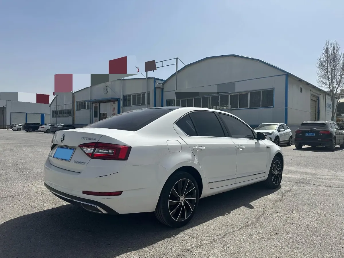 2019 Skoda Octavia 1.4T 150HP L4 7DCT,autocango,china used car exporter,china ev exporter,chinese used car exporter,chinese used ev exporter