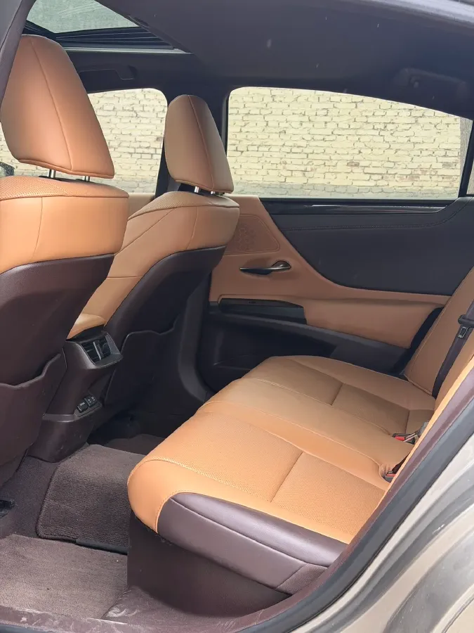 2018 Lexus ES 2.5L 178HP L4 E-CVT Hybrid,autocango,china used car exporter,china ev exporter,chinese used car exporter,chinese used ev exporter