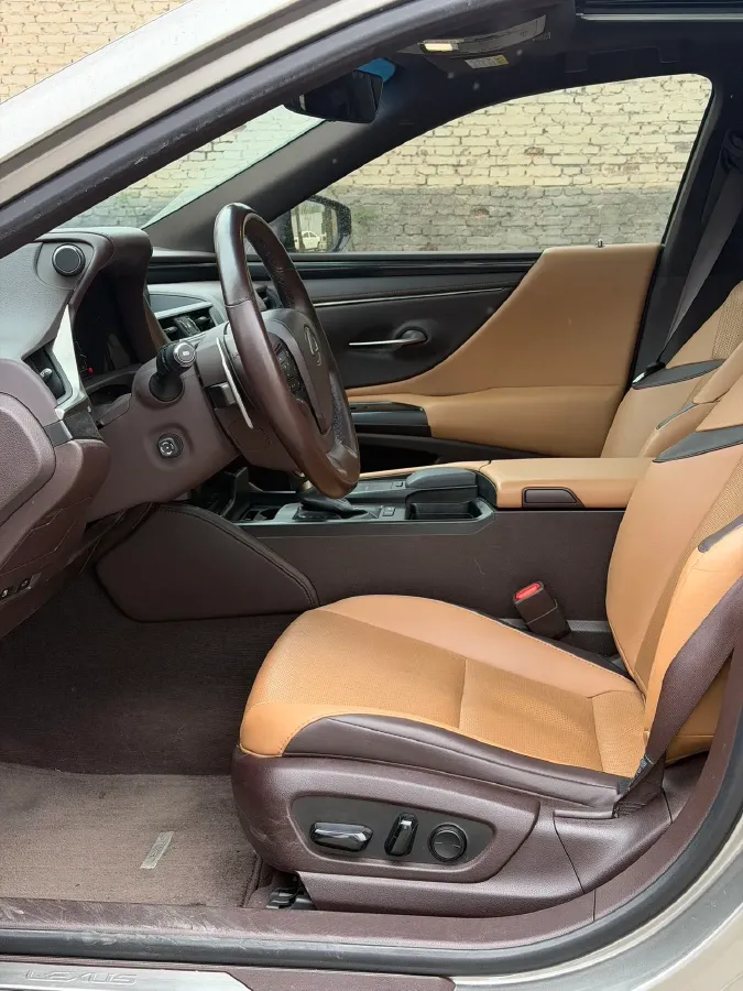 2018 Lexus ES 2.5L 178HP L4 E-CVT Hybrid,autocango,china used car exporter,china ev exporter,chinese used car exporter,chinese used ev exporter