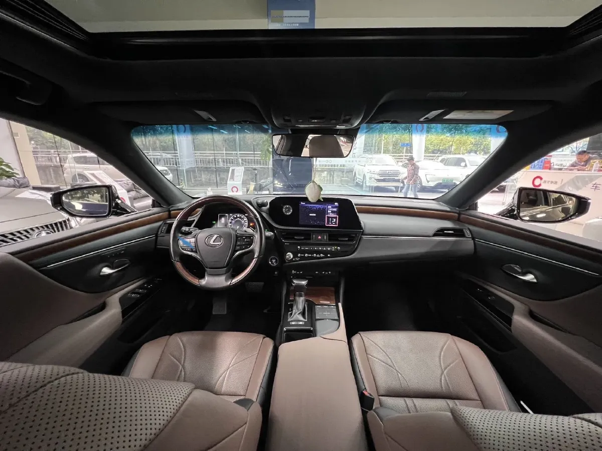 2021 Lexus ES 2.5L 178HP L4 E-CVT Hybrid,autocango,china used car exporter,china ev exporter,chinese used car exporter,chinese used ev exporter