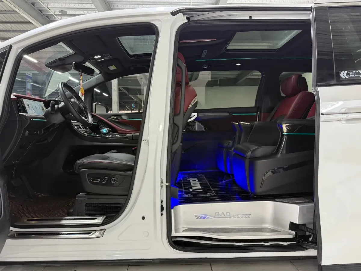 2023 GAC Trumpchi M8 2.0T 252HP L4 8AT,autocango,china used car exporter,china ev exporter,chinese used car exporter,chinese used ev exporter