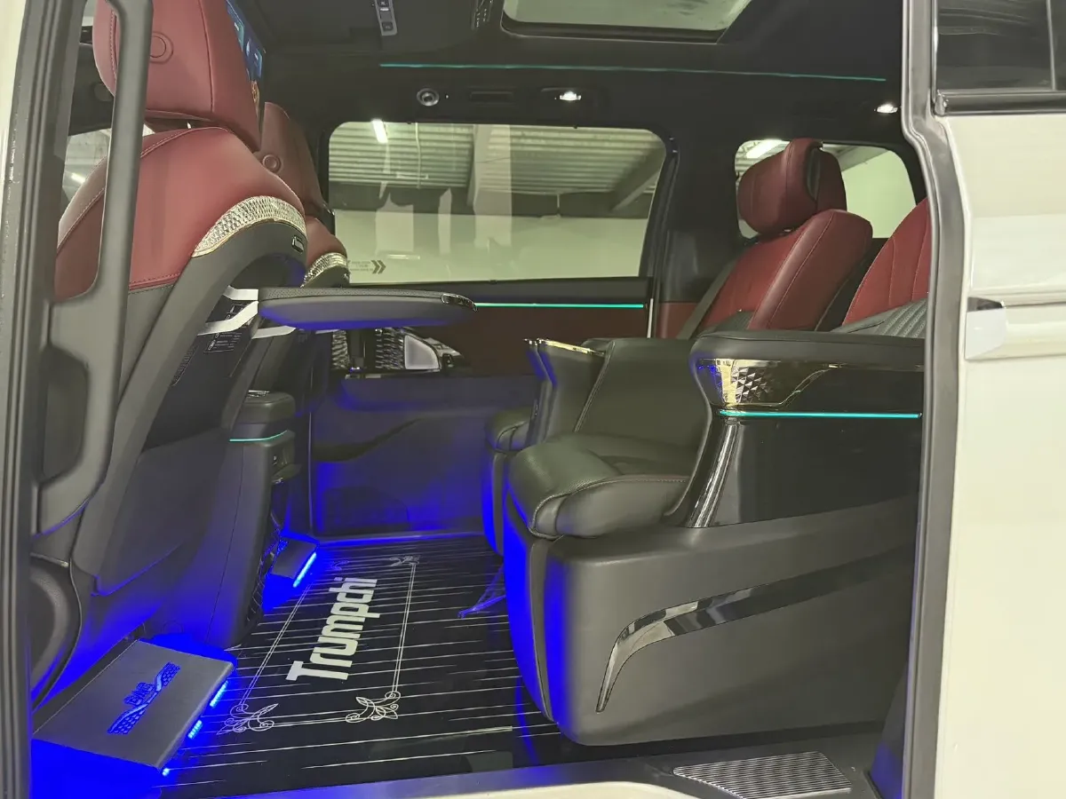 2023 GAC Trumpchi M8 2.0T 252HP L4 8AT,autocango,china used car exporter,china ev exporter,chinese used car exporter,chinese used ev exporter