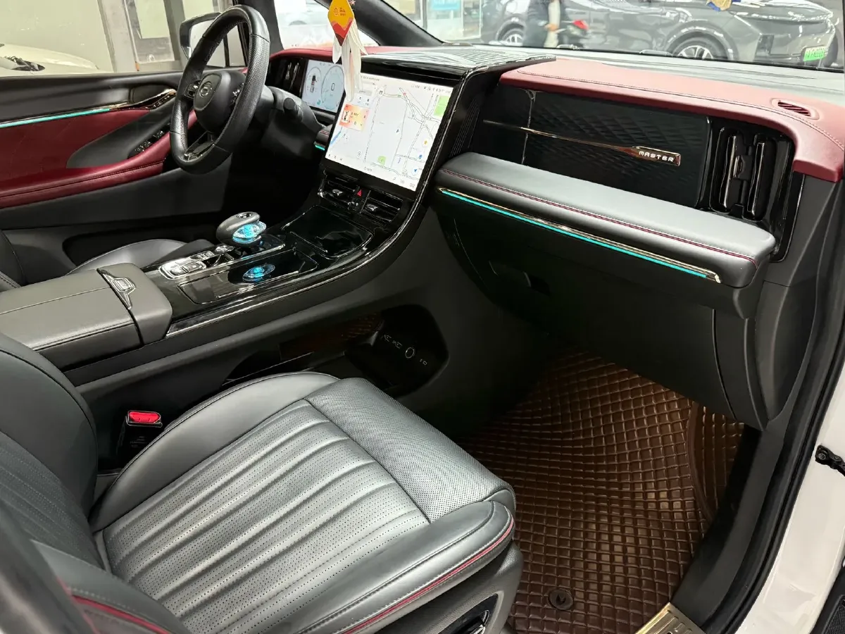 2023 GAC Trumpchi M8 2.0T 252HP L4 8AT,autocango,china used car exporter,china ev exporter,chinese used car exporter,chinese used ev exporter