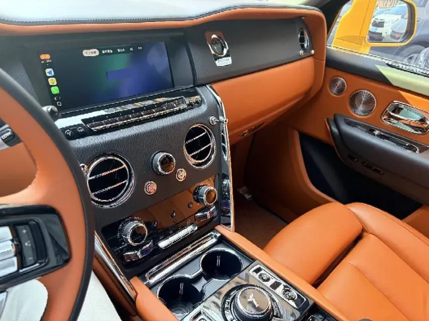 2018 Rolls-Royce Cullinan 6.7T 571HP V12 8AT,autocango,china used car exporter,china ev exporter,chinese used car exporter,chinese used ev exporter