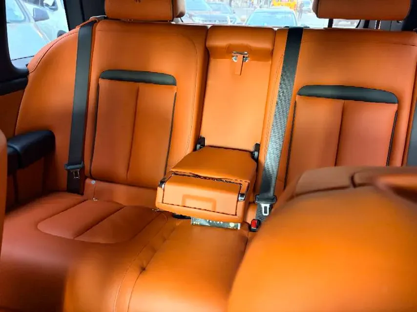 2018 Rolls-Royce Cullinan 6.7T 571HP V12 8AT,autocango,china used car exporter,china ev exporter,chinese used car exporter,chinese used ev exporter