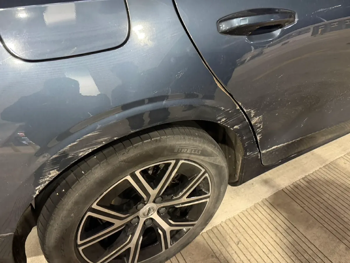 2023 Volvo S60 2.0T 197HP L4 7DCT,autocango,china used car exporter,china ev exporter,chinese used car exporter,chinese used ev exporter