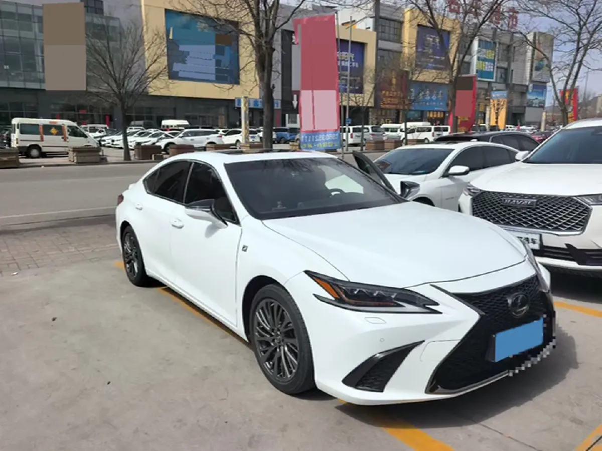 2020 Lexus ES 2.5L 207HP L4 8AT,autocango,china used car exporter,china ev exporter,chinese used car exporter,chinese used ev exporter