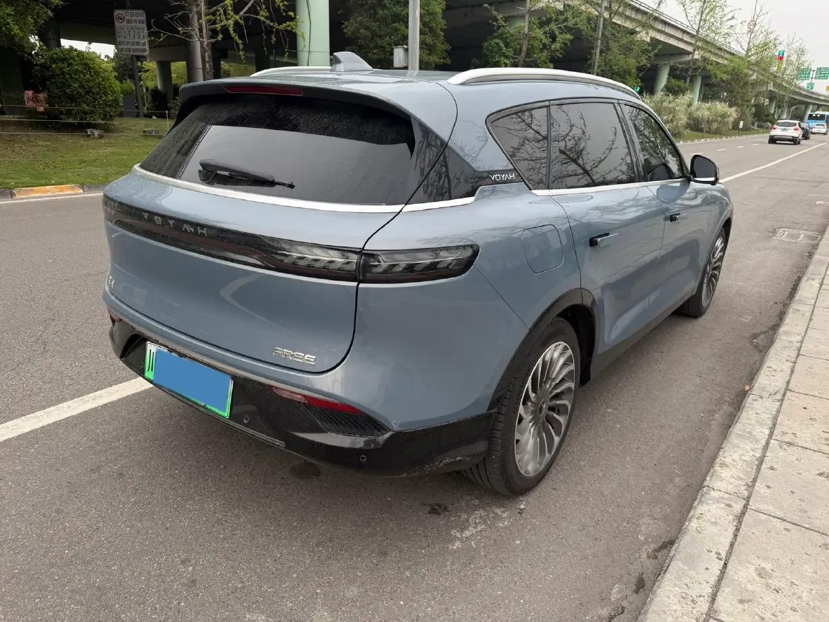 2021 Voyah FREE Range Extended 109HP REEV 33KWH,autocango,china used car exporter,china ev exporter,chinese used car exporter,chinese used ev exporter