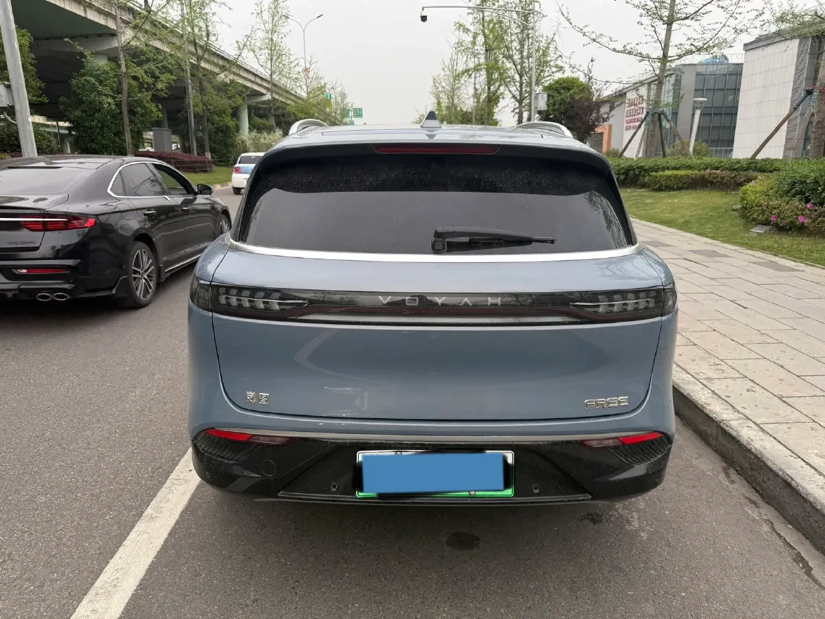 2021 Voyah FREE Range Extended 109HP REEV 33KWH,autocango,china used car exporter,china ev exporter,chinese used car exporter,chinese used ev exporter