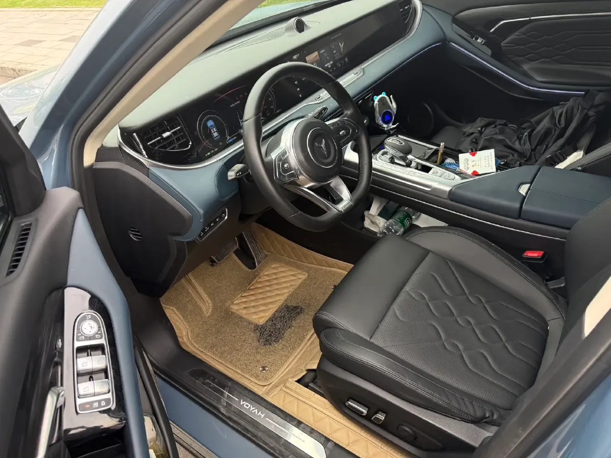 2021 Voyah FREE Range Extended 109HP REEV 33KWH,autocango,china used car exporter,china ev exporter,chinese used car exporter,chinese used ev exporter