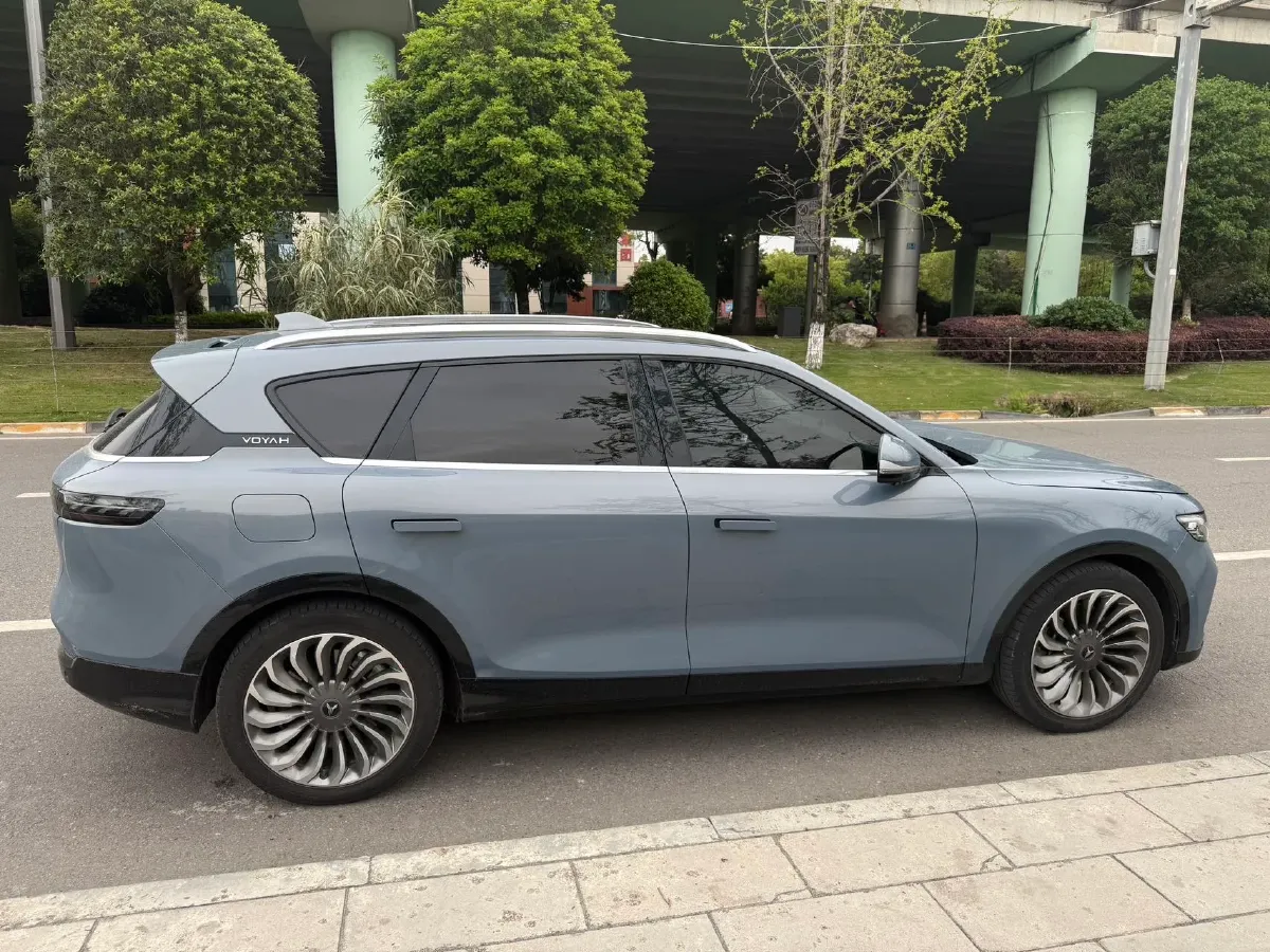 2021 Voyah FREE Range Extended 109HP REEV 33KWH,autocango,china used car exporter,china ev exporter,chinese used car exporter,chinese used ev exporter