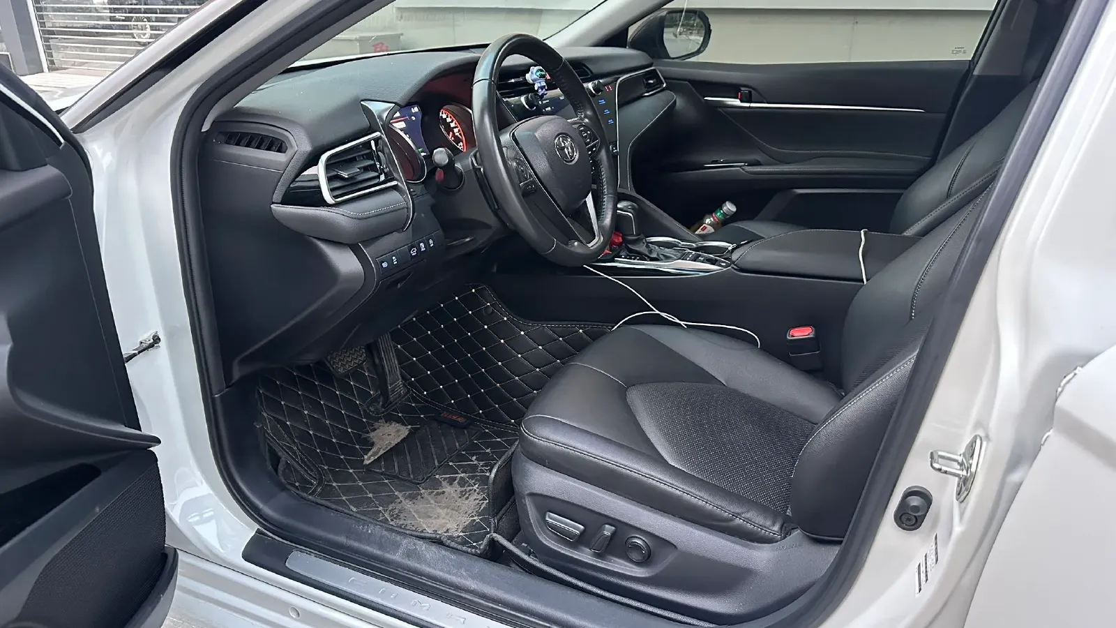 2019 Toyota Camry 2.5L 209HP L4 8AT,autocango,china used car exporter,china ev exporter,chinese used car exporter,chinese used ev exporter