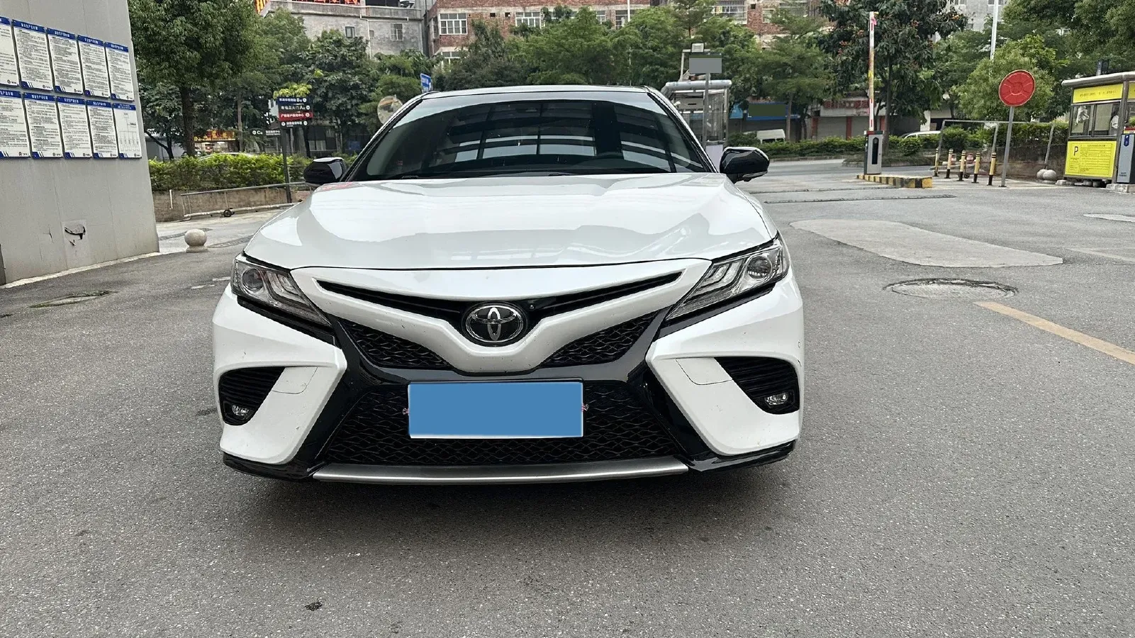 2019 Toyota Camry 2.5L 209HP L4 8AT,autocango,china used car exporter,china ev exporter,chinese used car exporter,chinese used ev exporter
