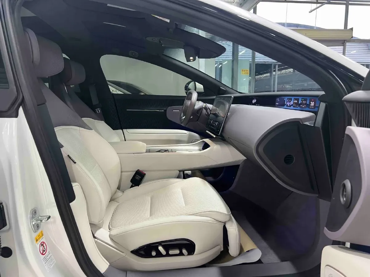 2024 Avatr 12 BEV 94.5KWH,autocango,china used car exporter,china ev exporter,chinese used car exporter,chinese used ev exporter