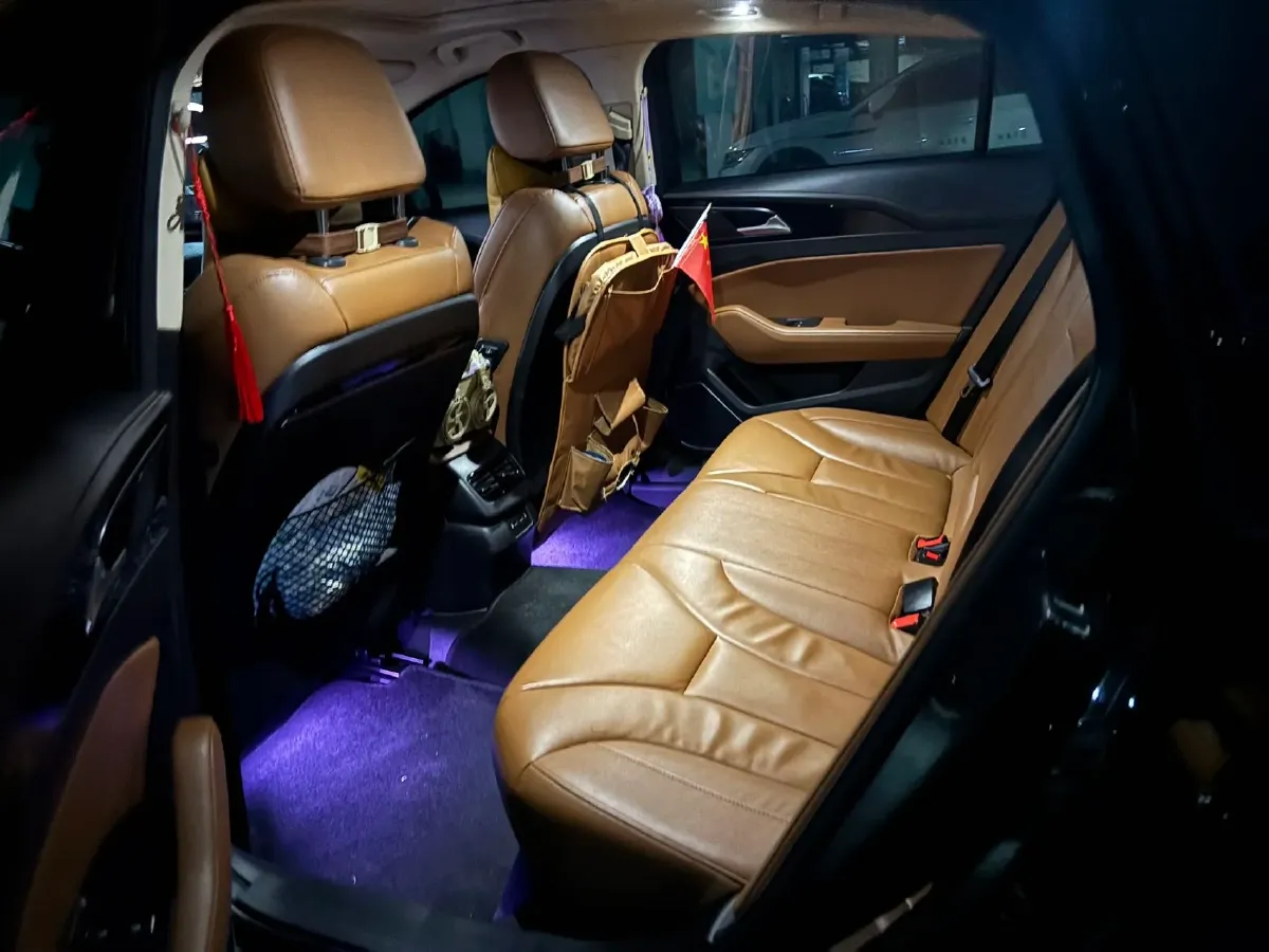 2019 HongQi H5 1.8T 180HP L4 6AT,autocango,china used car exporter,china ev exporter,chinese used car exporter,chinese used ev exporter