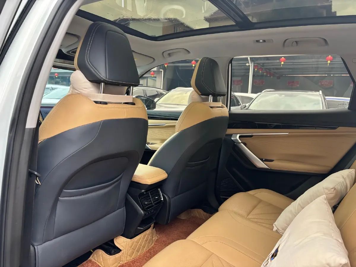 2023 Geely StarRay 1.5T 181HP L4 7DCT,autocango,china used car exporter,china ev exporter,chinese used car exporter,chinese used ev exporter