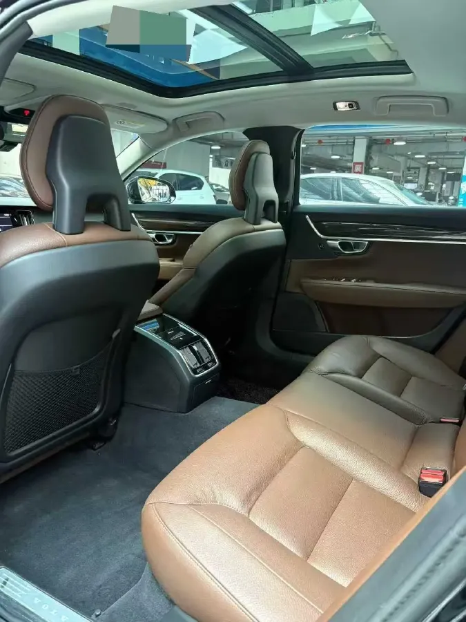 2020 Volvo S90 2.0T 254HP L4 8AT,autocango,china used car exporter,china ev exporter,chinese used car exporter,chinese used ev exporter