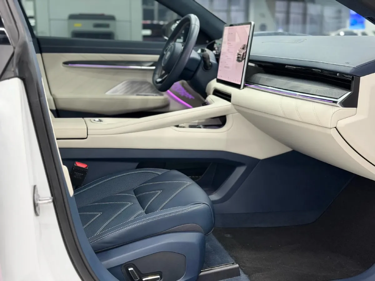 2023 Zeekr 001 BEV 100KWH,autocango,china used car exporter,china ev exporter,chinese used car exporter,chinese used ev exporter