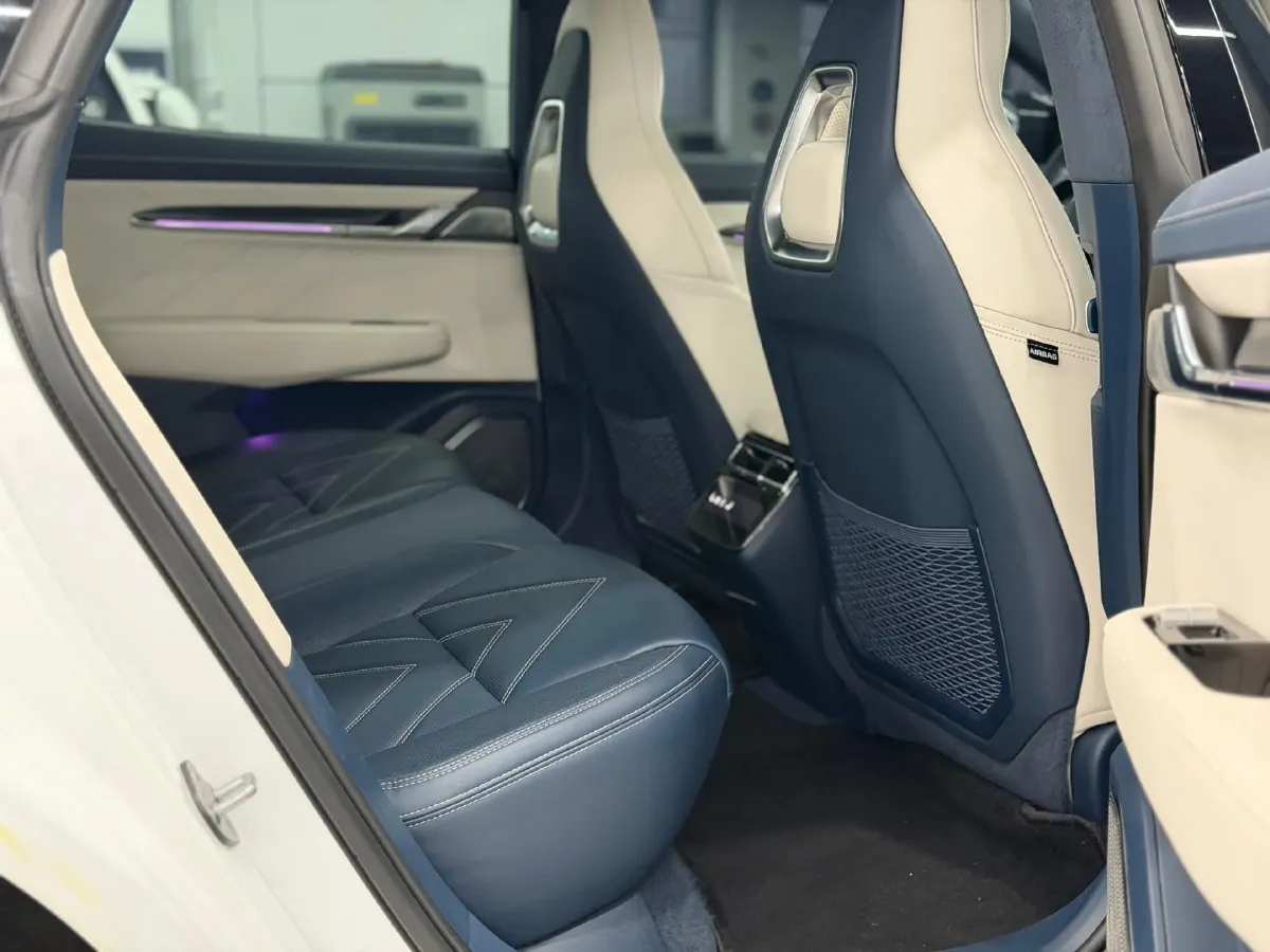 2023 Zeekr 001 BEV 100KWH,autocango,china used car exporter,china ev exporter,chinese used car exporter,chinese used ev exporter