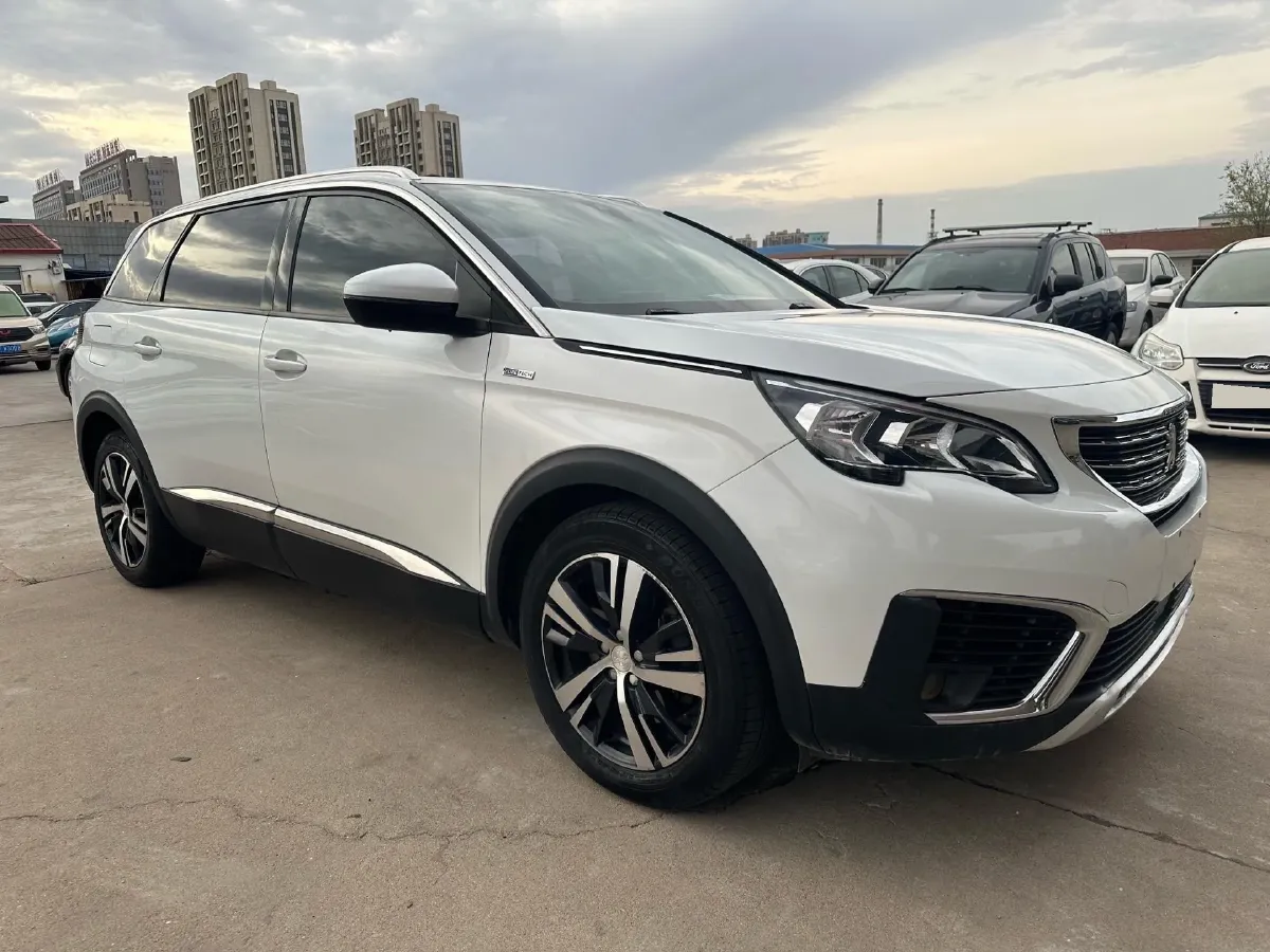 2017 Peugeot 5008 1.8T 204HP L4 6AT,autocango,china used car exporter,china ev exporter,chinese used car exporter,chinese used ev exporter