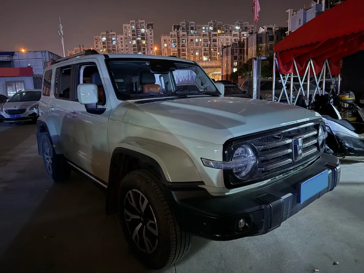 2023 Tank 300 2.0T 227HP L4 8AT,autocango,china used car exporter,china ev exporter,chinese used car exporter,chinese used ev exporter