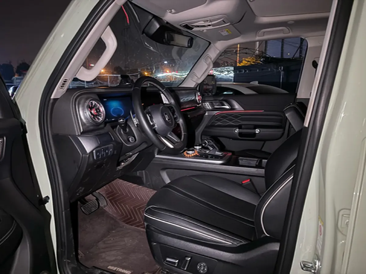 2023 Tank 300 2.0T 227HP L4 8AT,autocango,china used car exporter,china ev exporter,chinese used car exporter,chinese used ev exporter