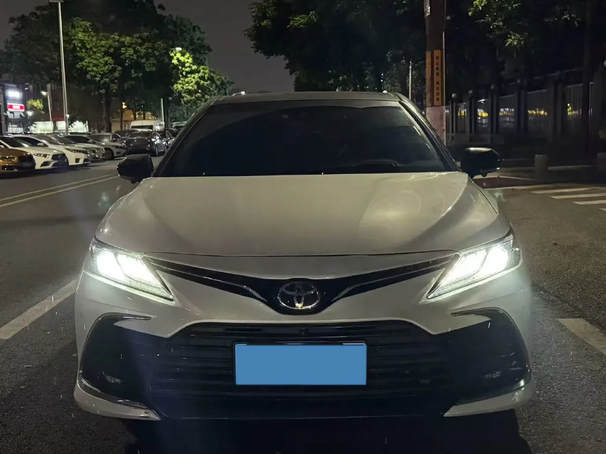 2021 Toyota Camry 2.5L 209HP L4 8AT,autocango,china used car exporter,china ev exporter,chinese used car exporter,chinese used ev exporter