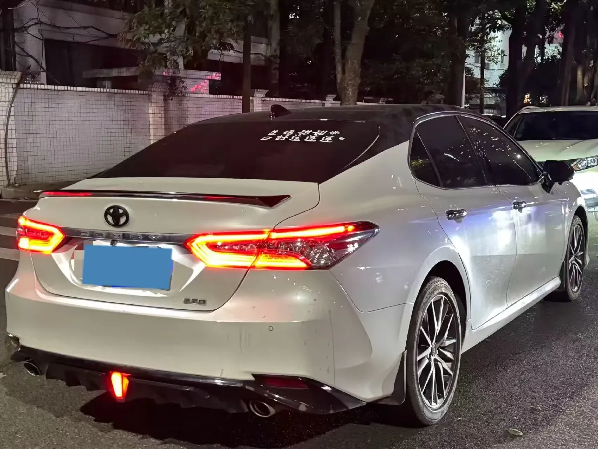 2021 Toyota Camry 2.5L 209HP L4 8AT,autocango,china used car exporter,china ev exporter,chinese used car exporter,chinese used ev exporter