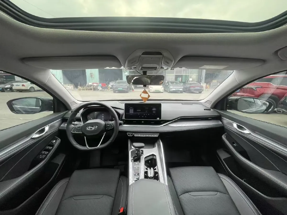 2021 Geely Preface 2.0T 190HP L4 7DCT,autocango,china used car exporter,china ev exporter,chinese used car exporter,chinese used ev exporter