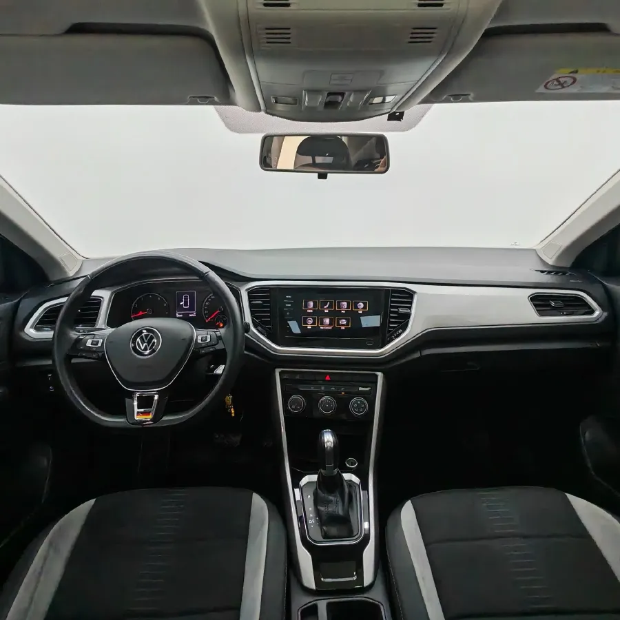 2021 Volkswagen T-Roc 1.4T 150HP L4 7DCT,autocango,china used car exporter,china ev exporter,chinese used car exporter,chinese used ev exporter