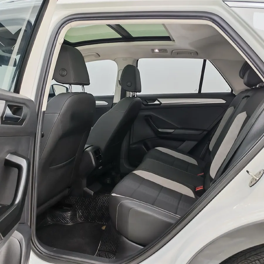 2021 Volkswagen T-Roc 1.4T 150HP L4 7DCT,autocango,china used car exporter,china ev exporter,chinese used car exporter,chinese used ev exporter