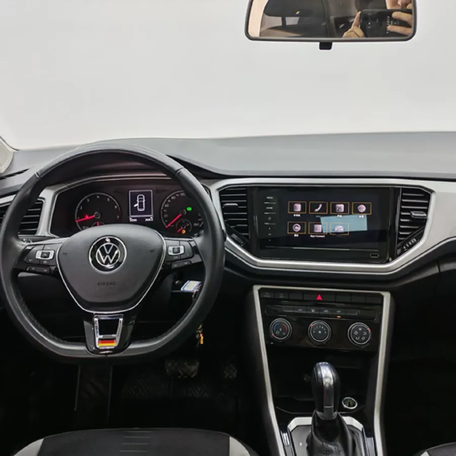 2021 Volkswagen T-Roc 1.4T 150HP L4 7DCT,autocango,china used car exporter,china ev exporter,chinese used car exporter,chinese used ev exporter